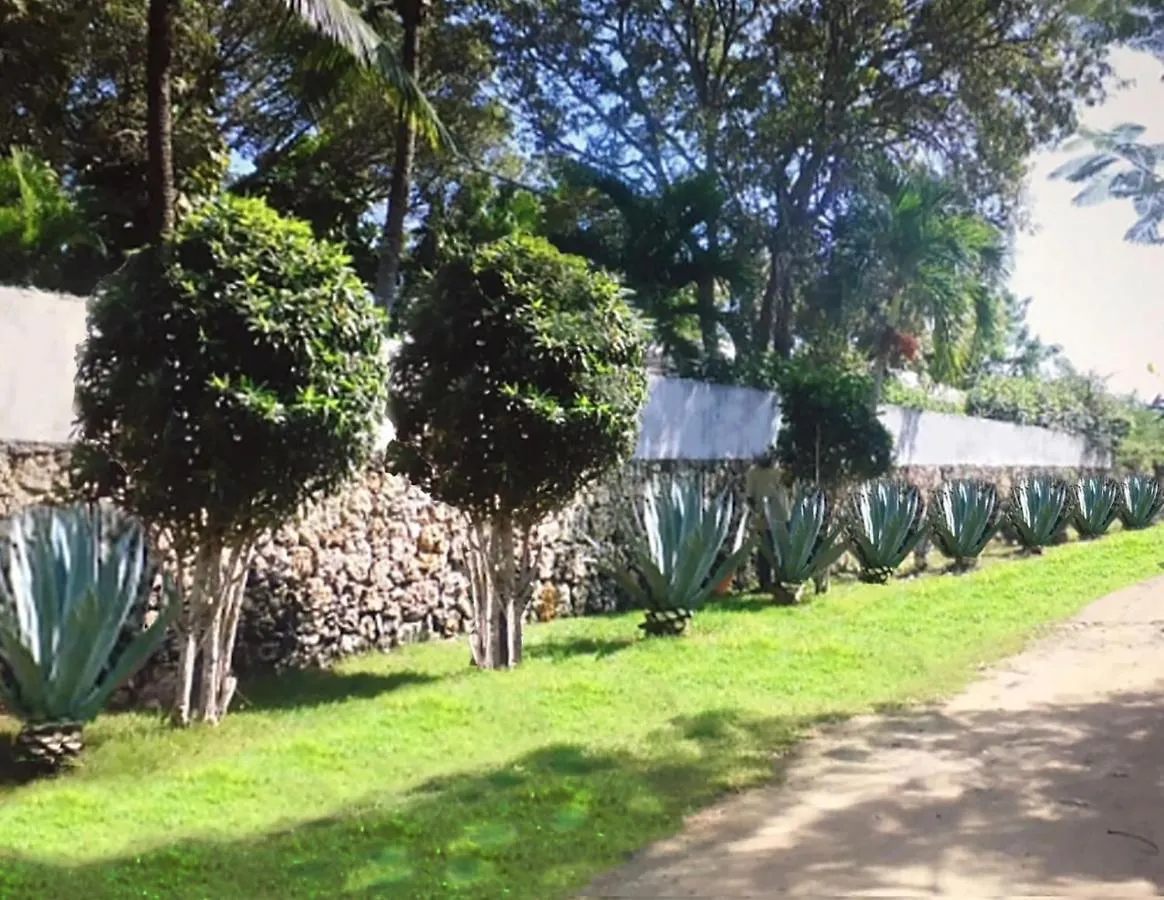 Hacienda De Flores Guayacanes 0*,